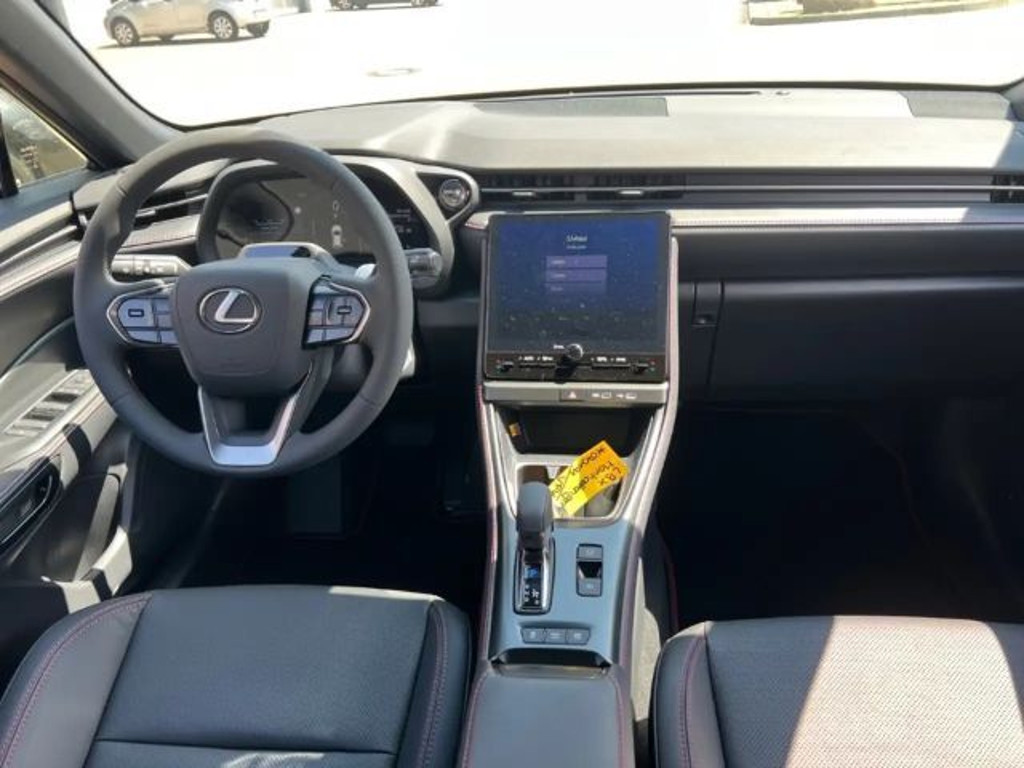 Lexus LBX