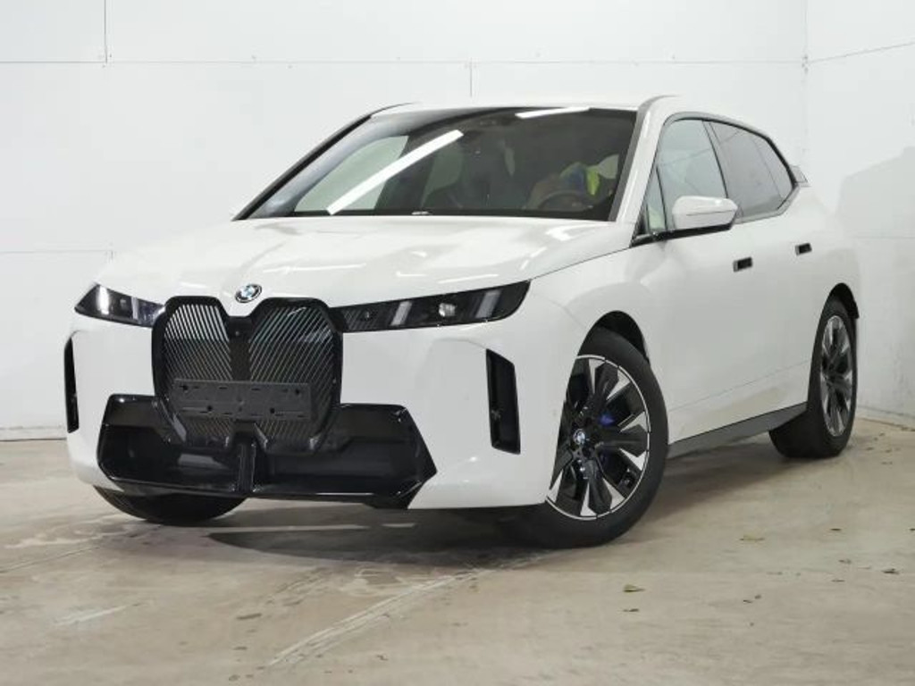 BMW iX xDrive45