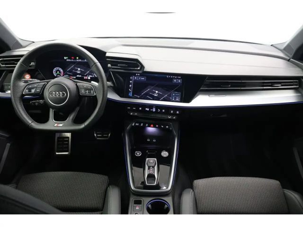 Audi A3 Sportback Sedan S-Line 35 TFSI