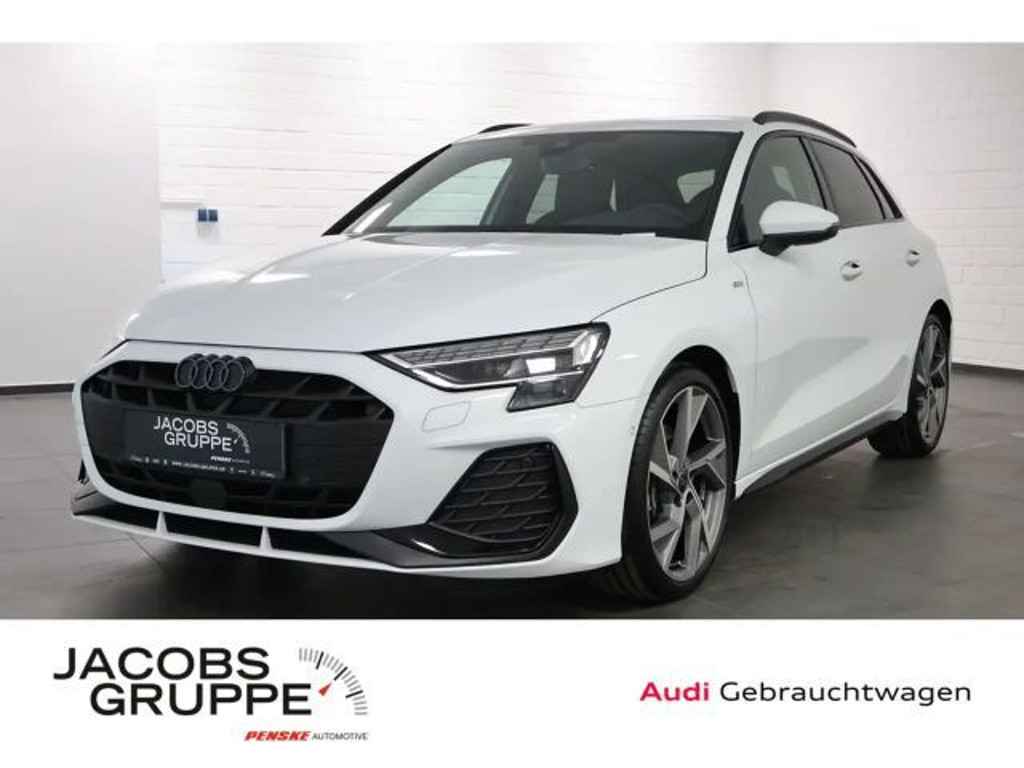 Audi A3 Sportback Sedan S-Line 35 TFSI