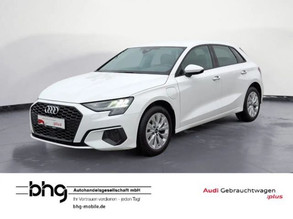 Audi A3 Sedan e-tron S-Tronic