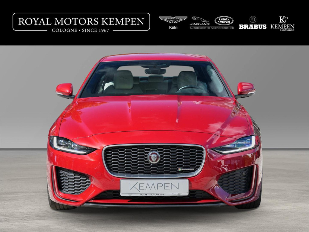 Jaguar XE
