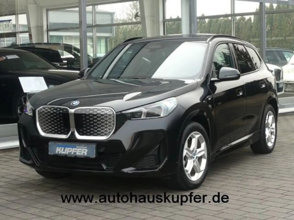 BMW X1 xDrive30 M Sportp. Pano° 360°-AHK°el.Sports.