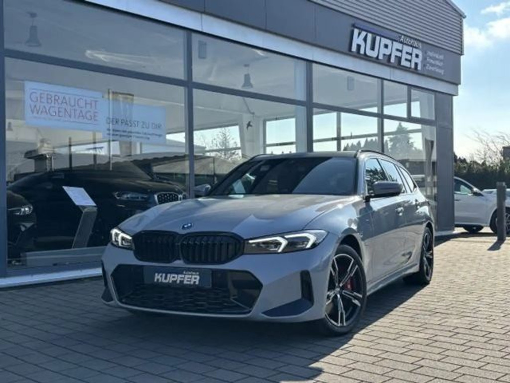 BMW 3 Serie 330 M-Sport Touring 330e