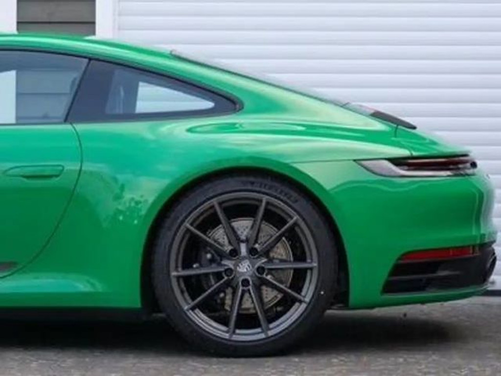 Porsche 992