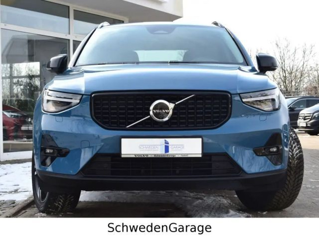 Volvo XC40 Plus Dark