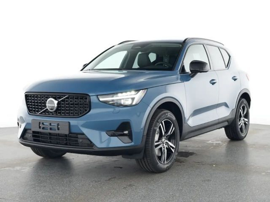 Volvo XC40 Plus Dark