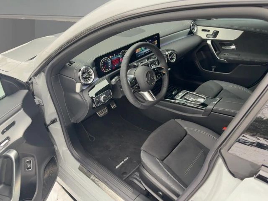 Mercedes-Benz CLA-Klasse CLA 180 AMG Line Shooting Brake