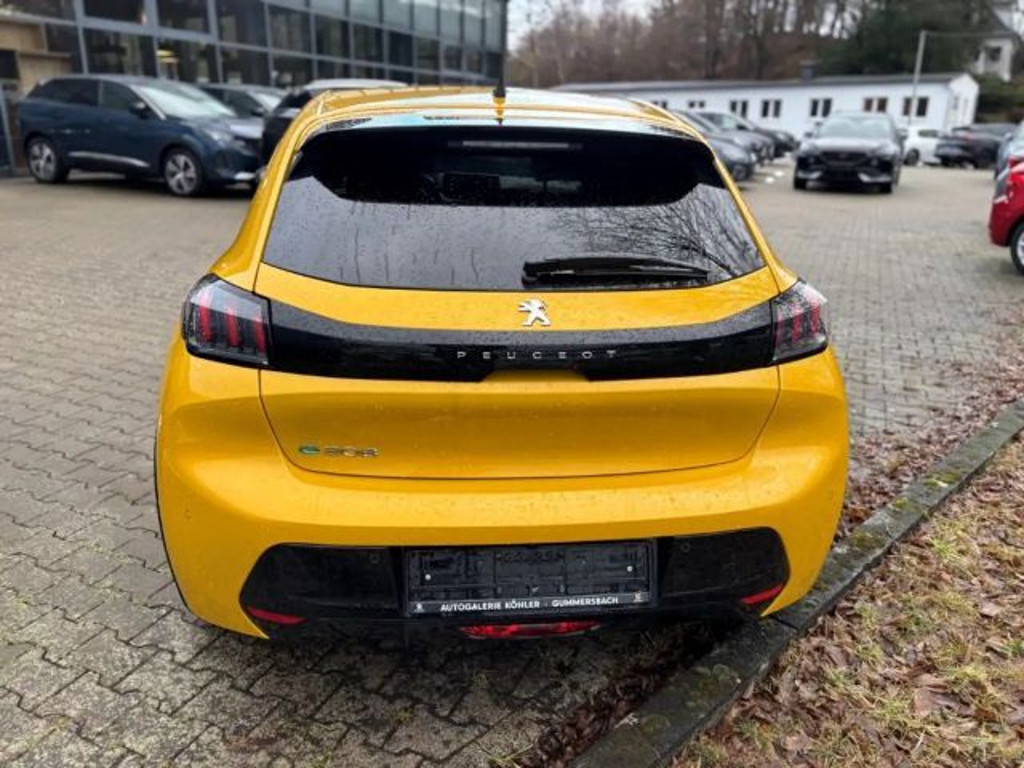 Peugeot e-208