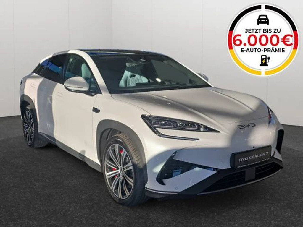 BYD Sealion 7