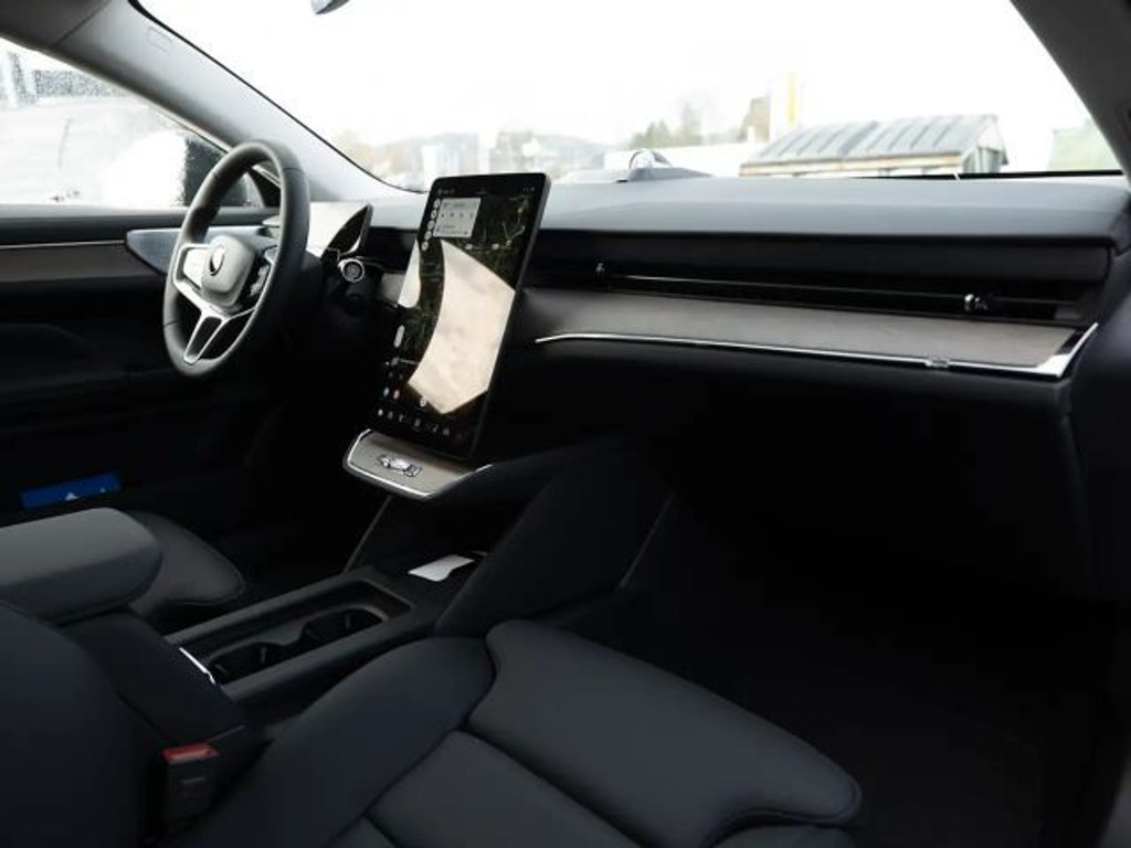 Volvo ES90