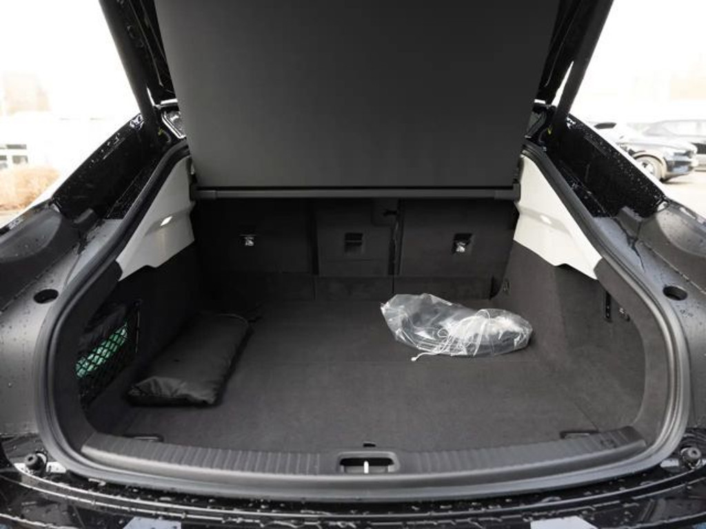 Volvo ES90