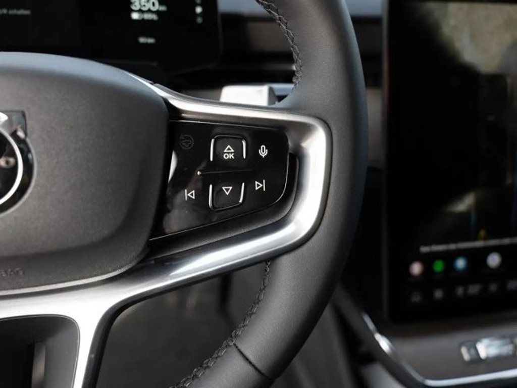 Volvo ES90