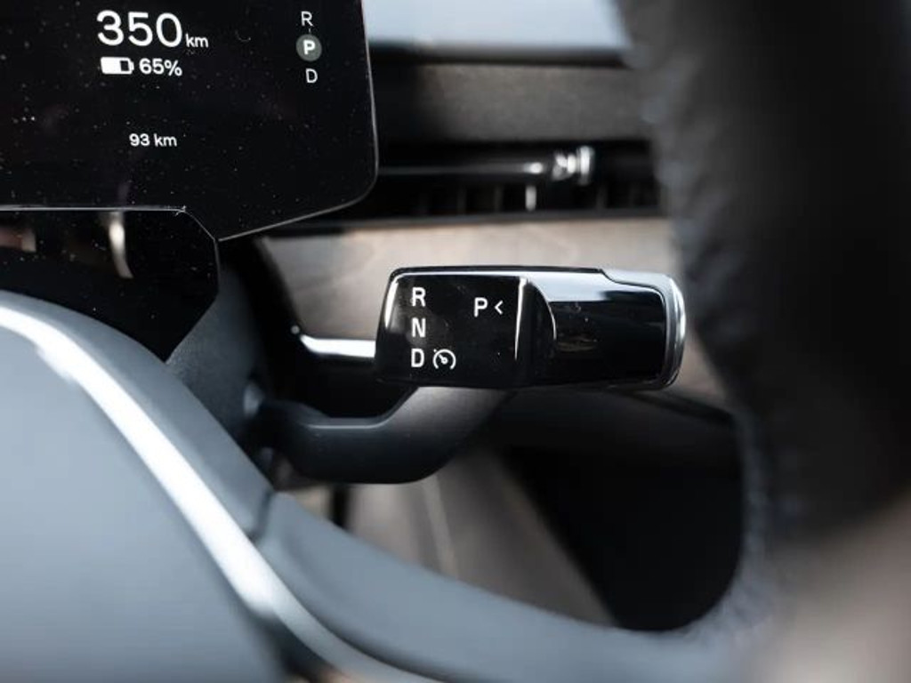 Volvo ES90