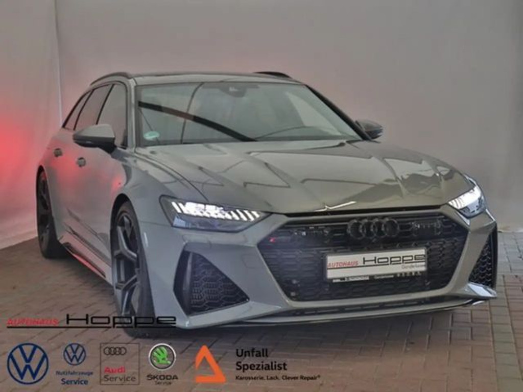Audi RS6 PERFOMANCE PANO+HUD+B&O+MATRIX+22"+ACC+360°