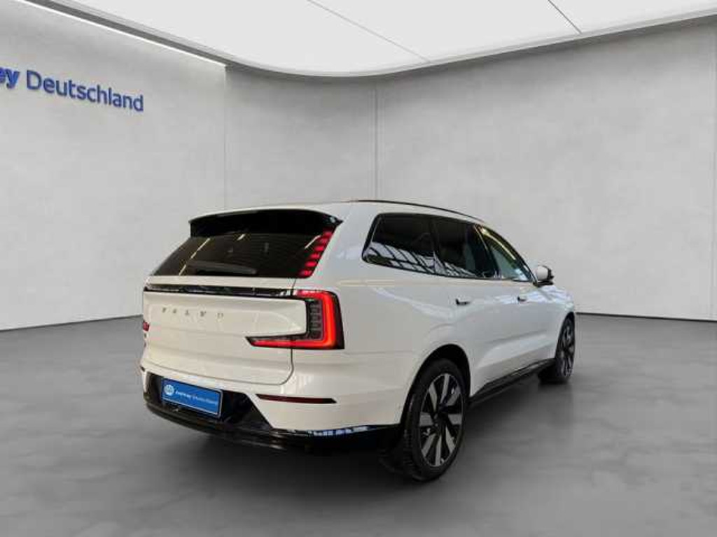 Volvo EX90