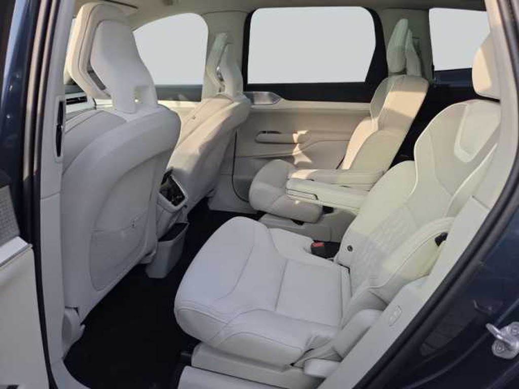 Volvo EX90