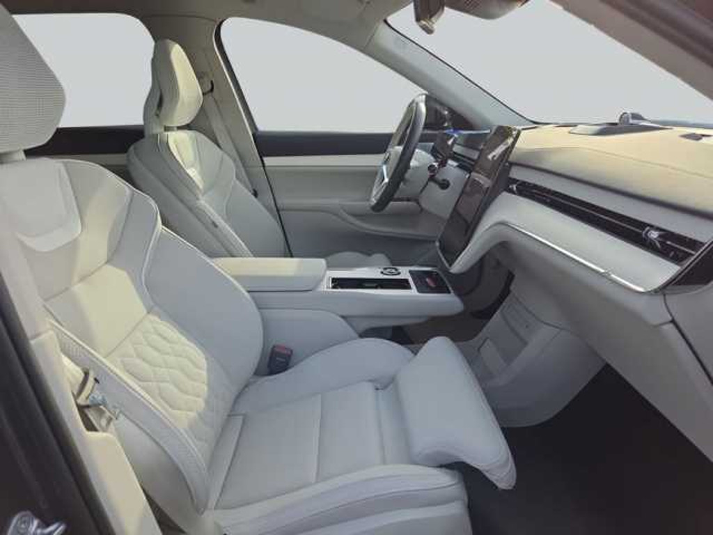 Volvo EX90