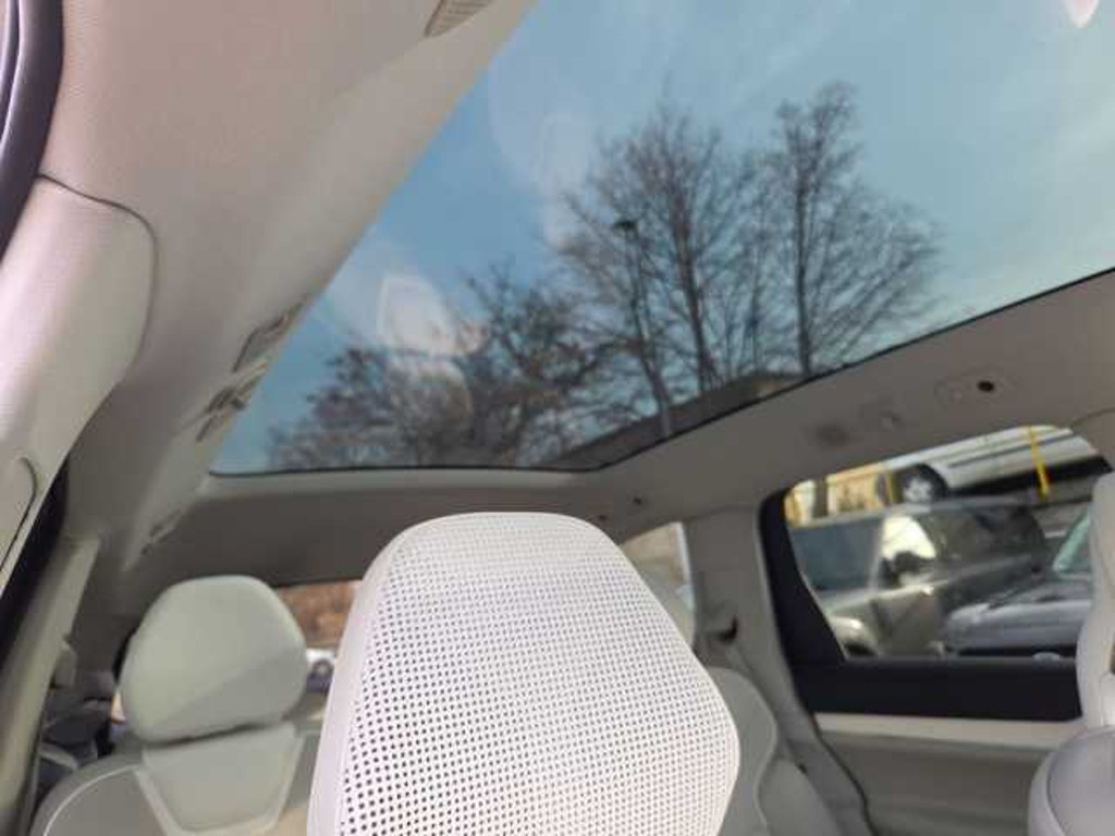 Volvo EX90