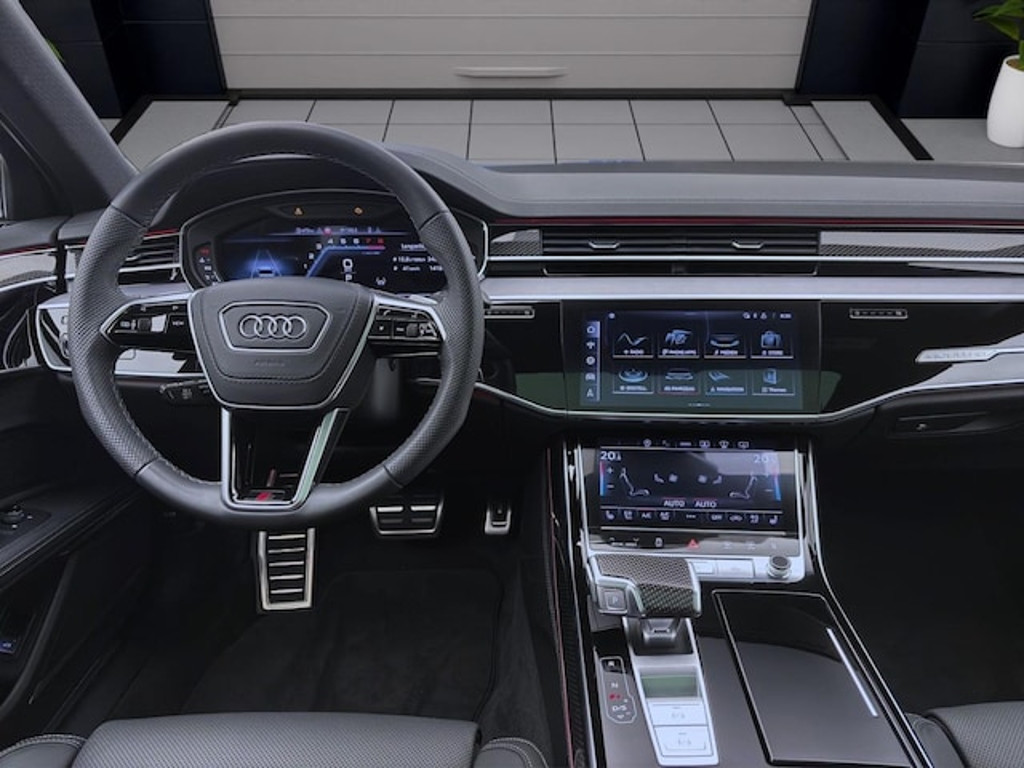 Audi S8