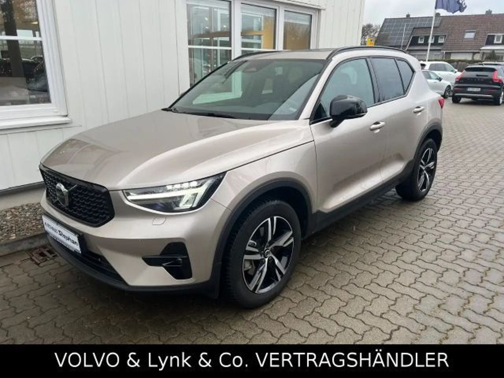 Volvo XC40 Plus Dark