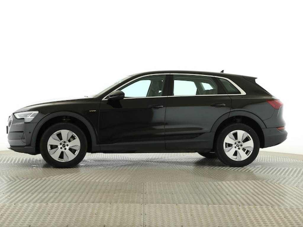 Audi e-tron Quattro 50