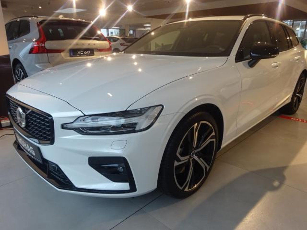 Volvo V60 Plus Dark