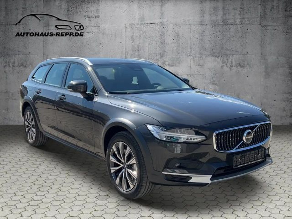 Volvo V90 Cross Country