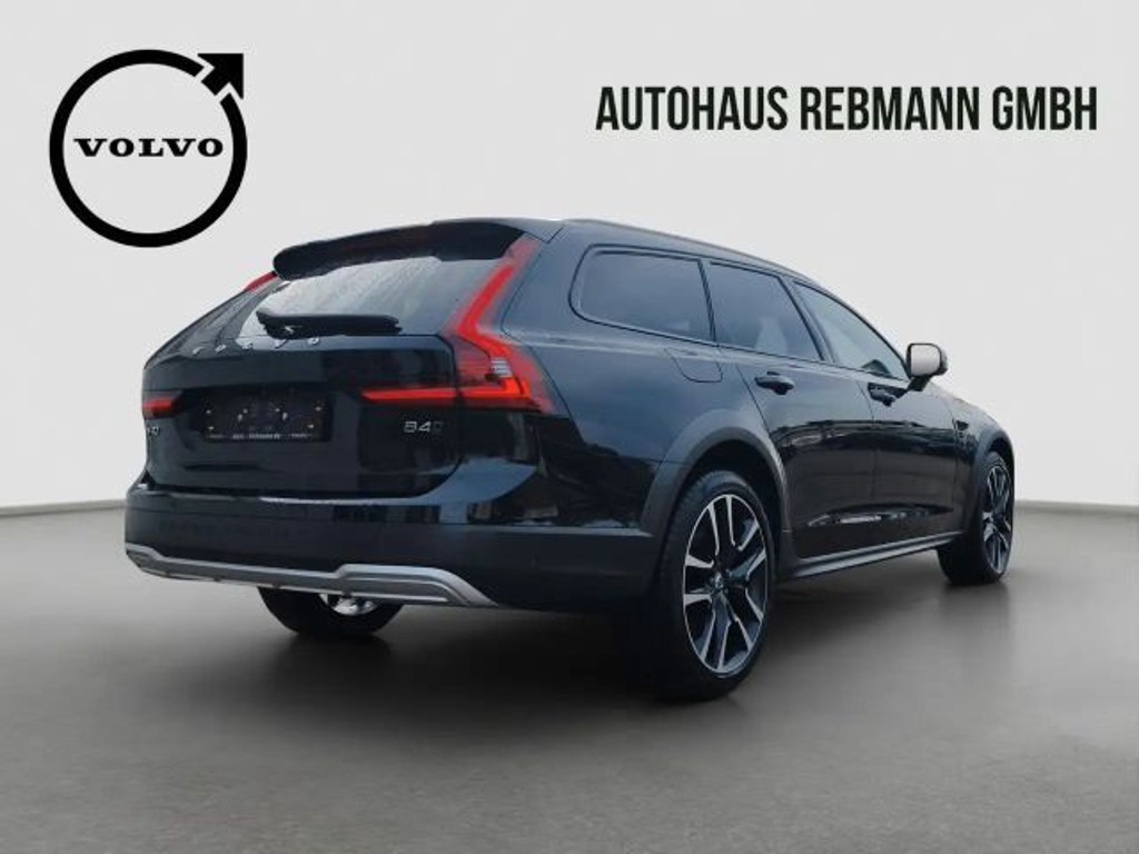 Volvo V90 Cross Country
