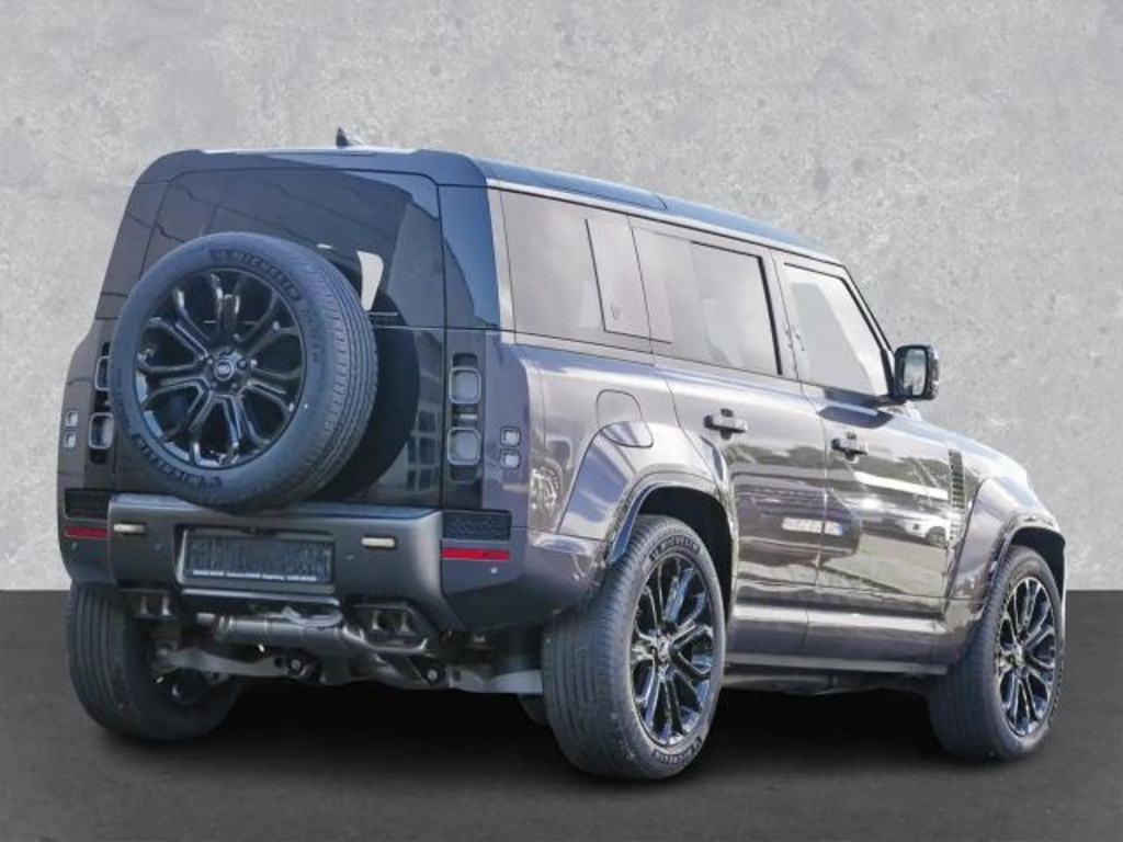 Land Rover Defender 110