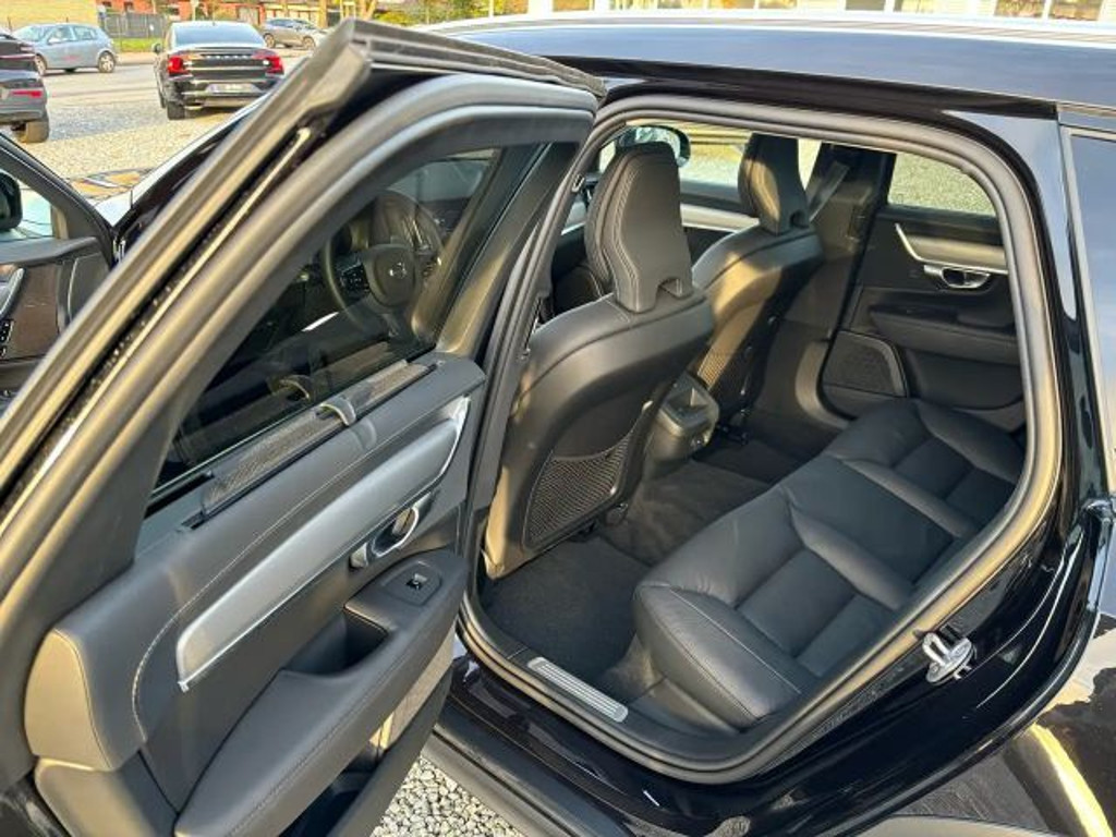 Volvo V90 Cross Country