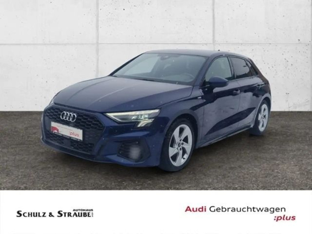 Audi A3 Sportback Sedan S-Line 35 TFSI