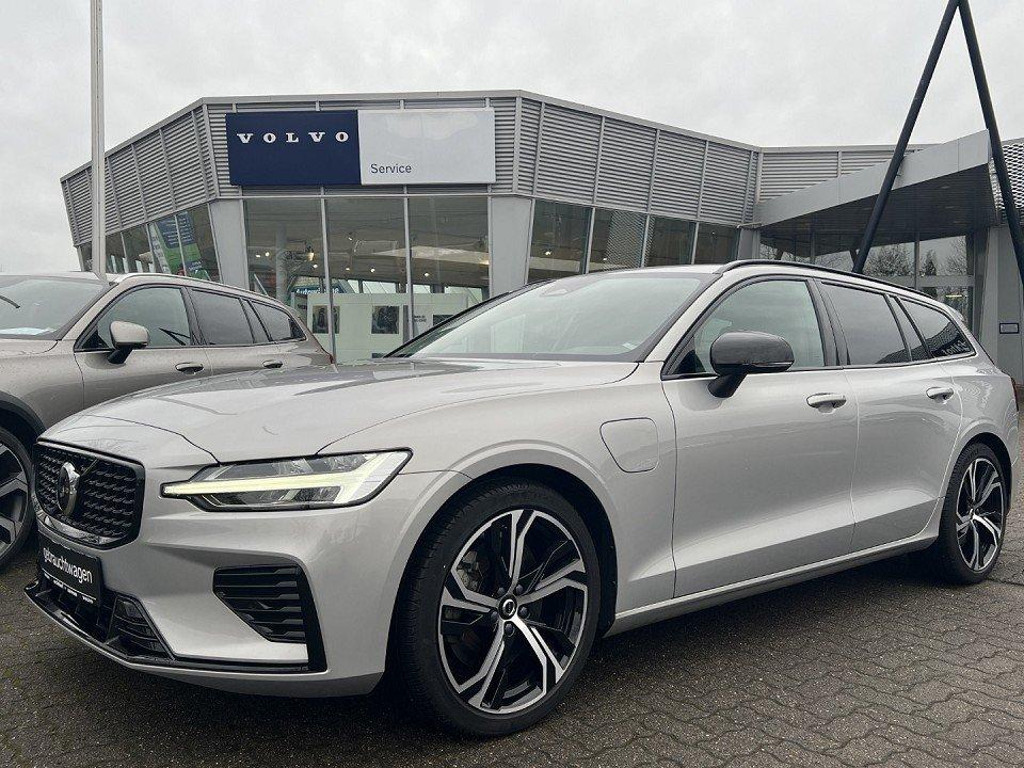 Volvo V60 AWD T6 Hybrid Plus Dark