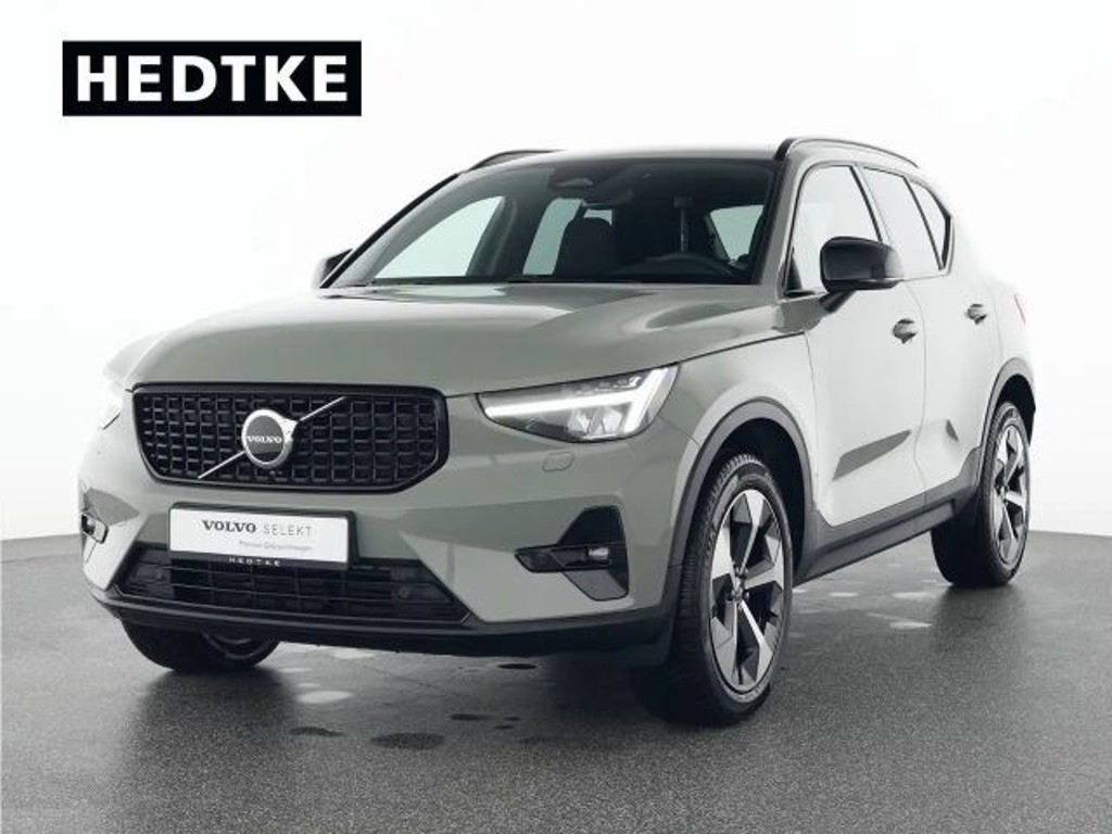 Volvo XC40 Plus Dark