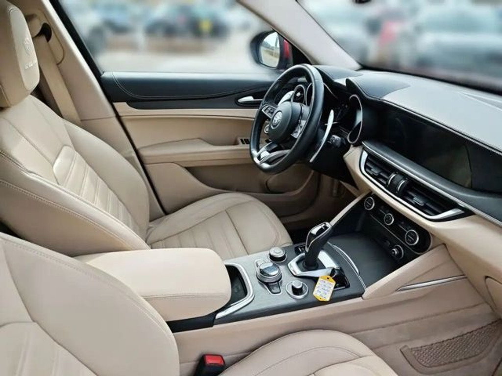 Alfa Romeo Stelvio Q4