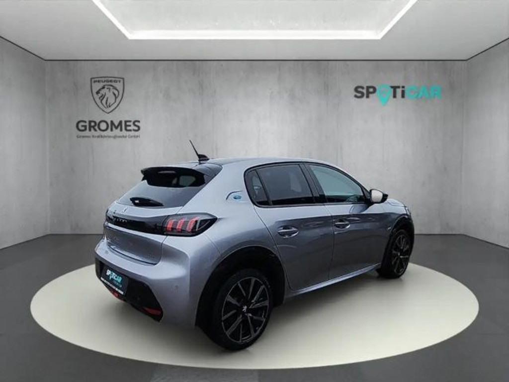 Peugeot e-208