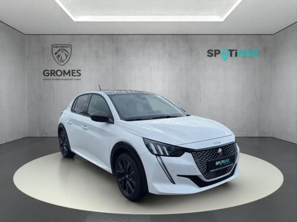 Peugeot e-208 e- GT136 Panorama LED SHZ ACC Navi Digitales Cockp