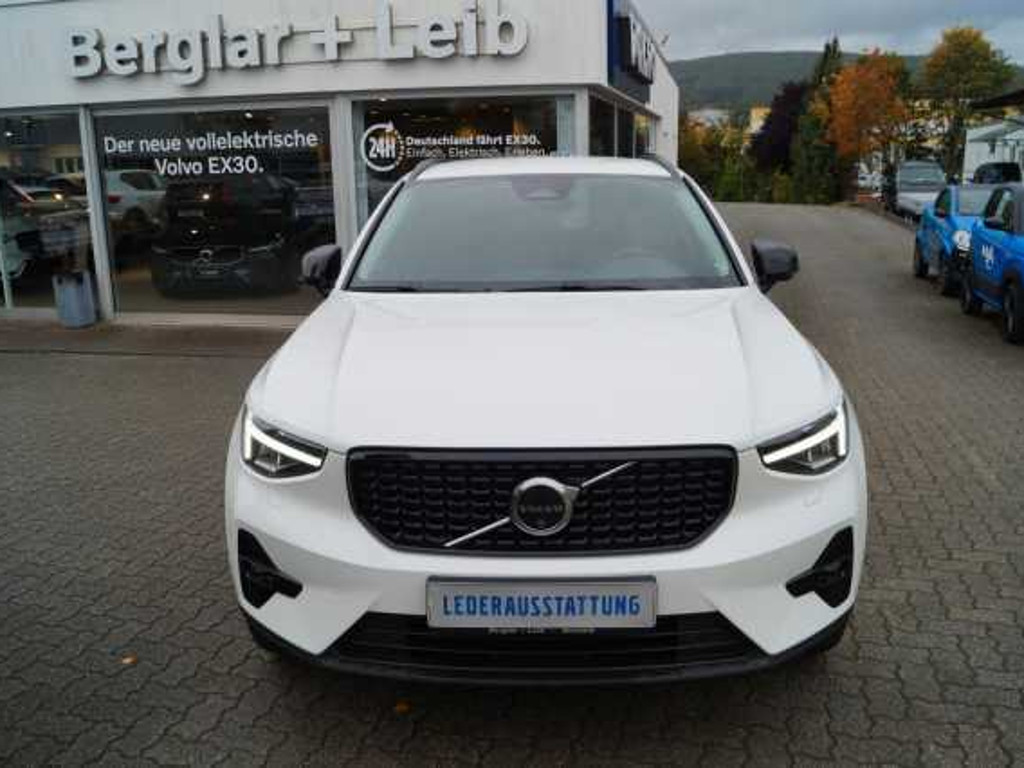 Volvo XC40 Plus Dark