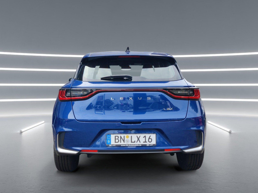 Lexus LBX