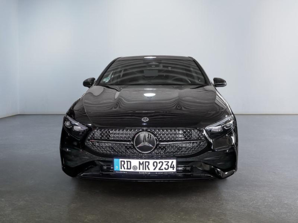 Mercedes-Benz A-Klasse A 200 AMG Line A 200 d