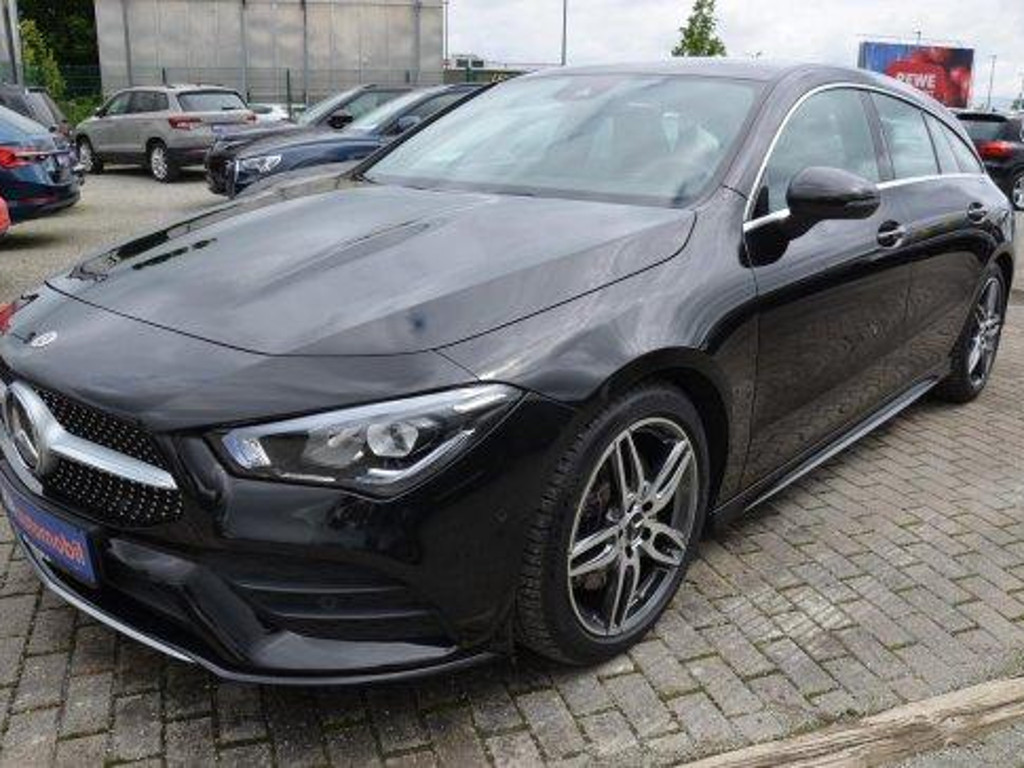 Mercedes-Benz CLA-Klasse CLA 220 AMG Line Shooting Brake CLA 220 d