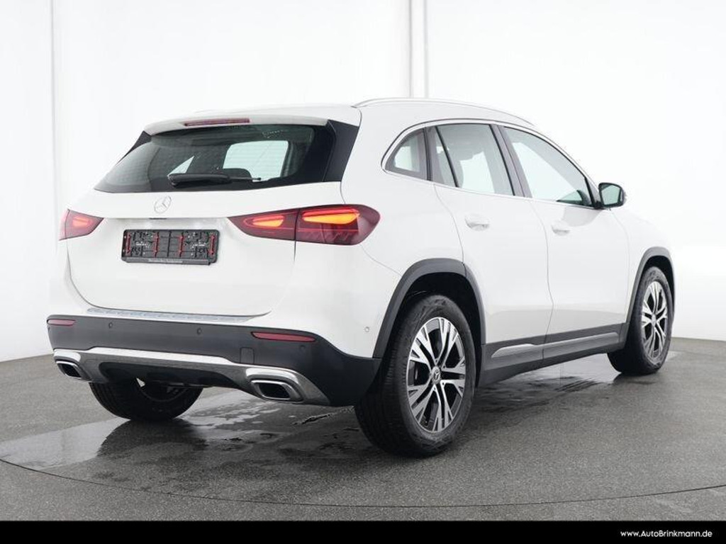 Mercedes-Benz GLA-Klasse GLA 180 ADVANCED/LED/KAMERA/WINTER/EASY-PACKSHZ
