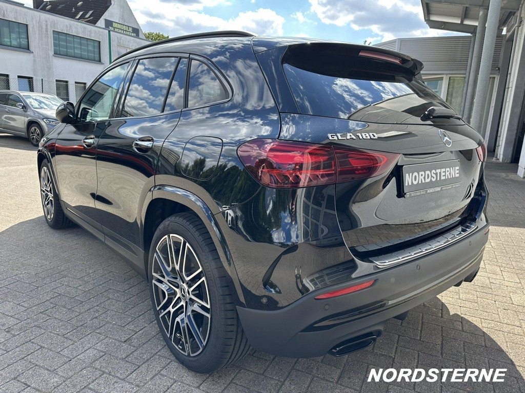 Mercedes-Benz GLA-Klasse GLA 180 AMG Line