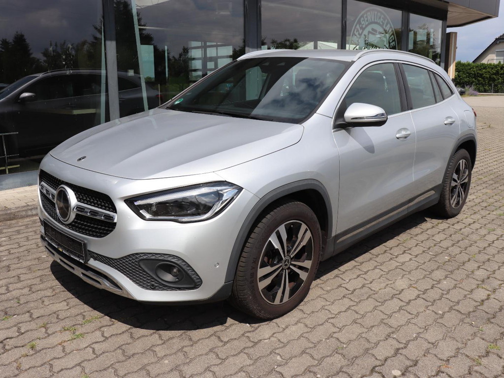 Mercedes-Benz GLA-Klasse GLA 200 4MATIC GLA 200 d