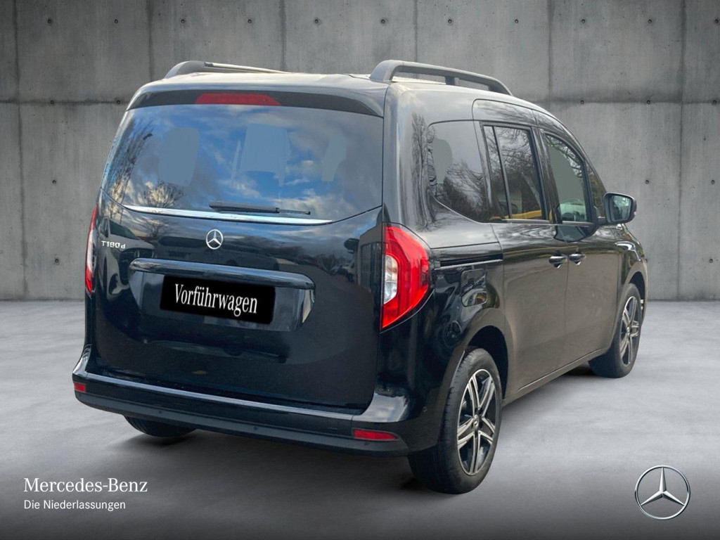 Mercedes-Benz T 180
