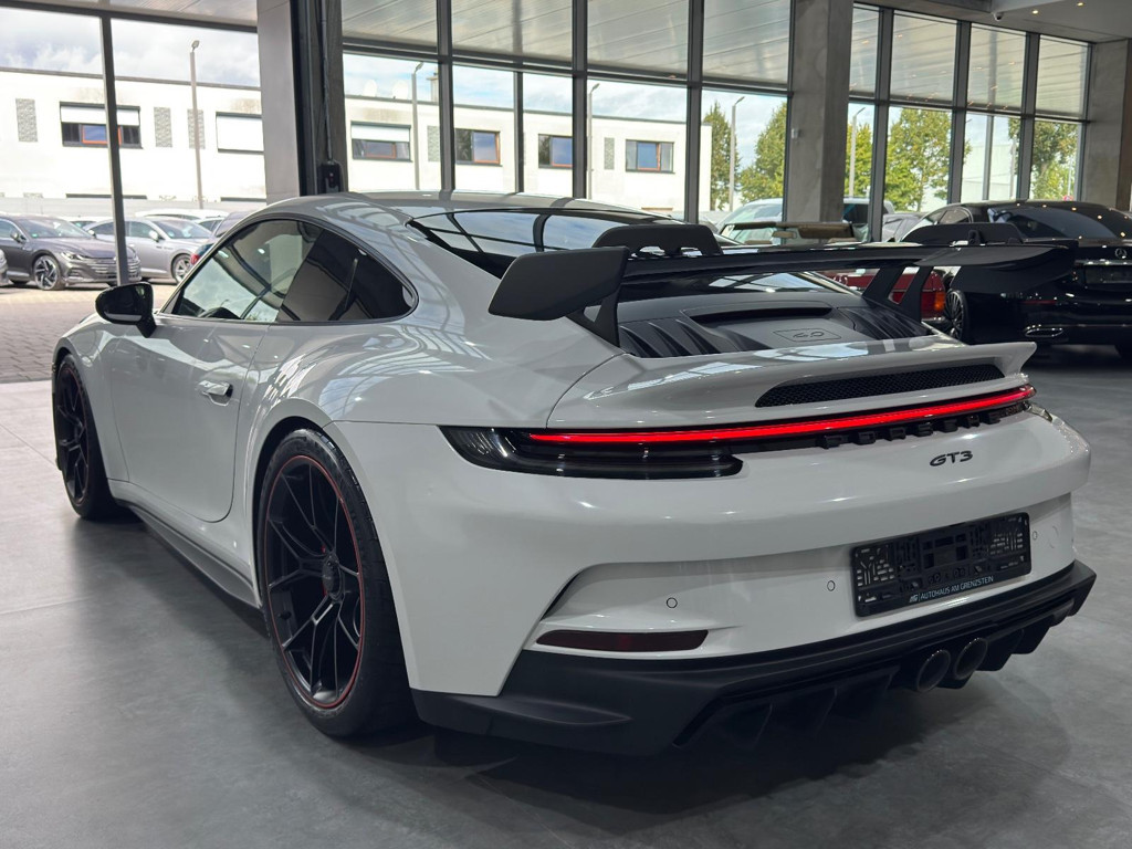 Porsche 992
