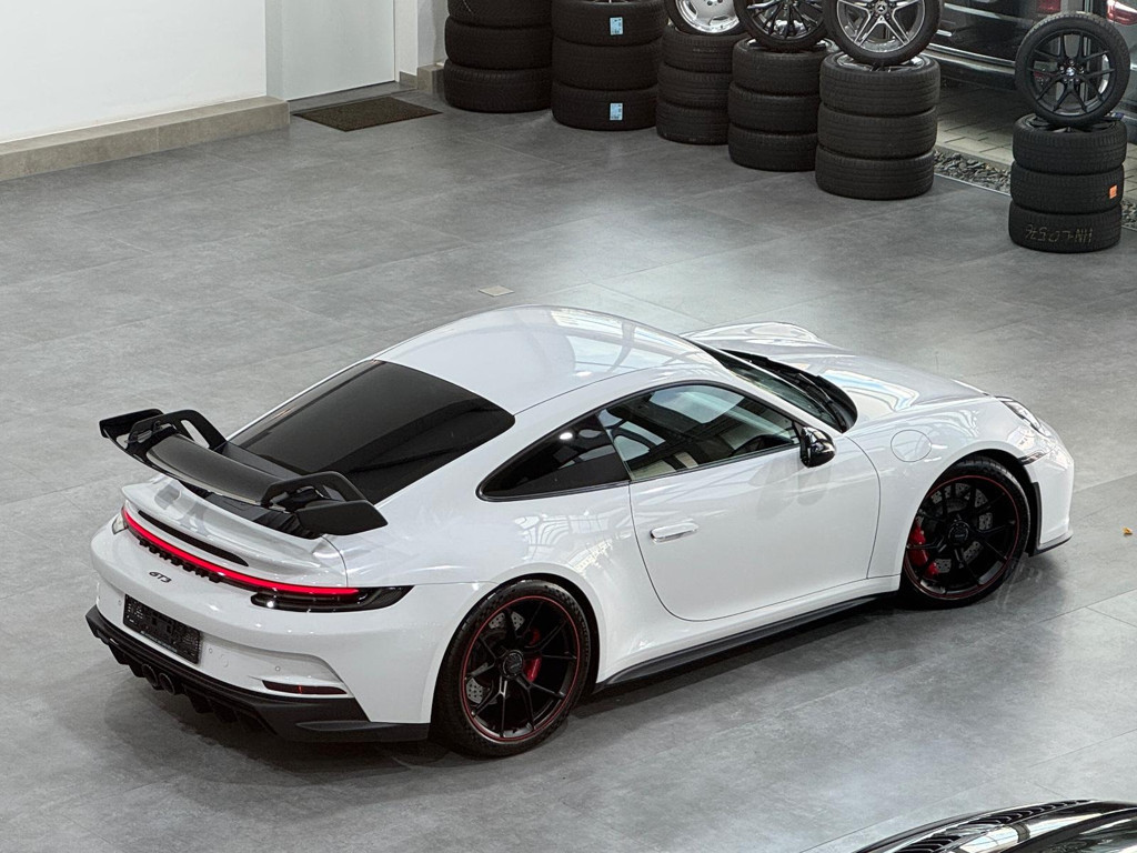 Porsche 992
