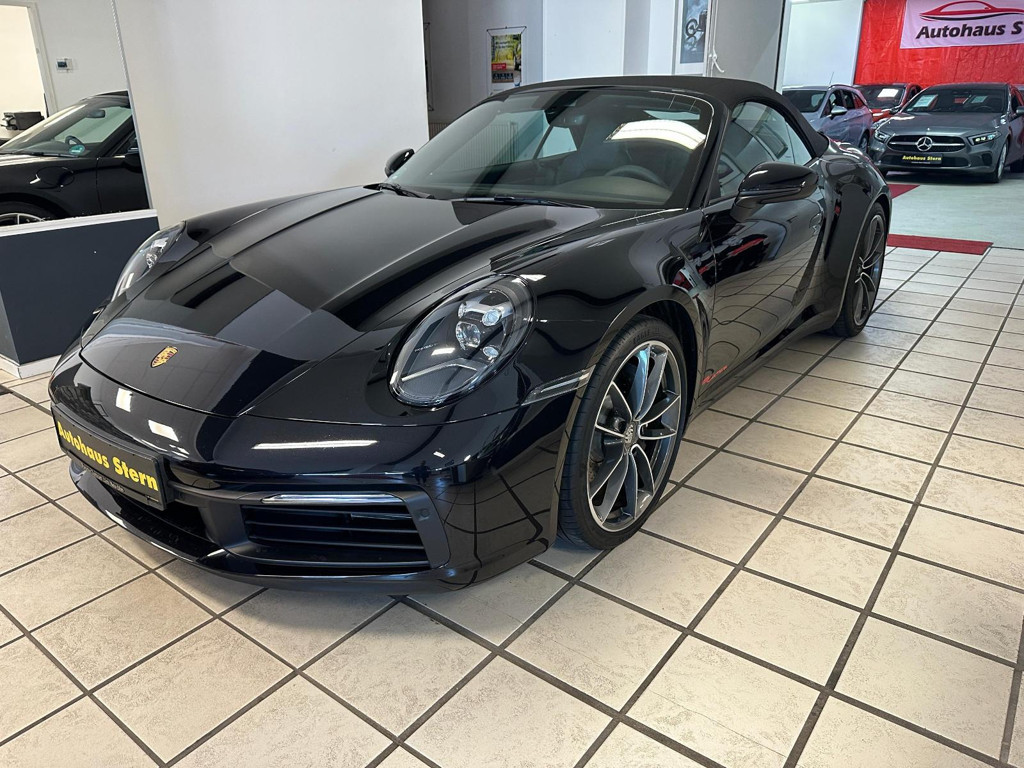 Porsche 992 Cabrio Carrera