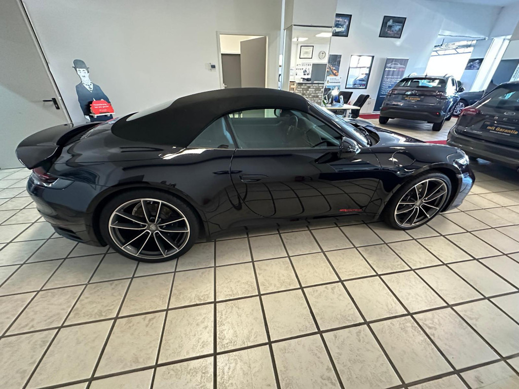 Porsche 992