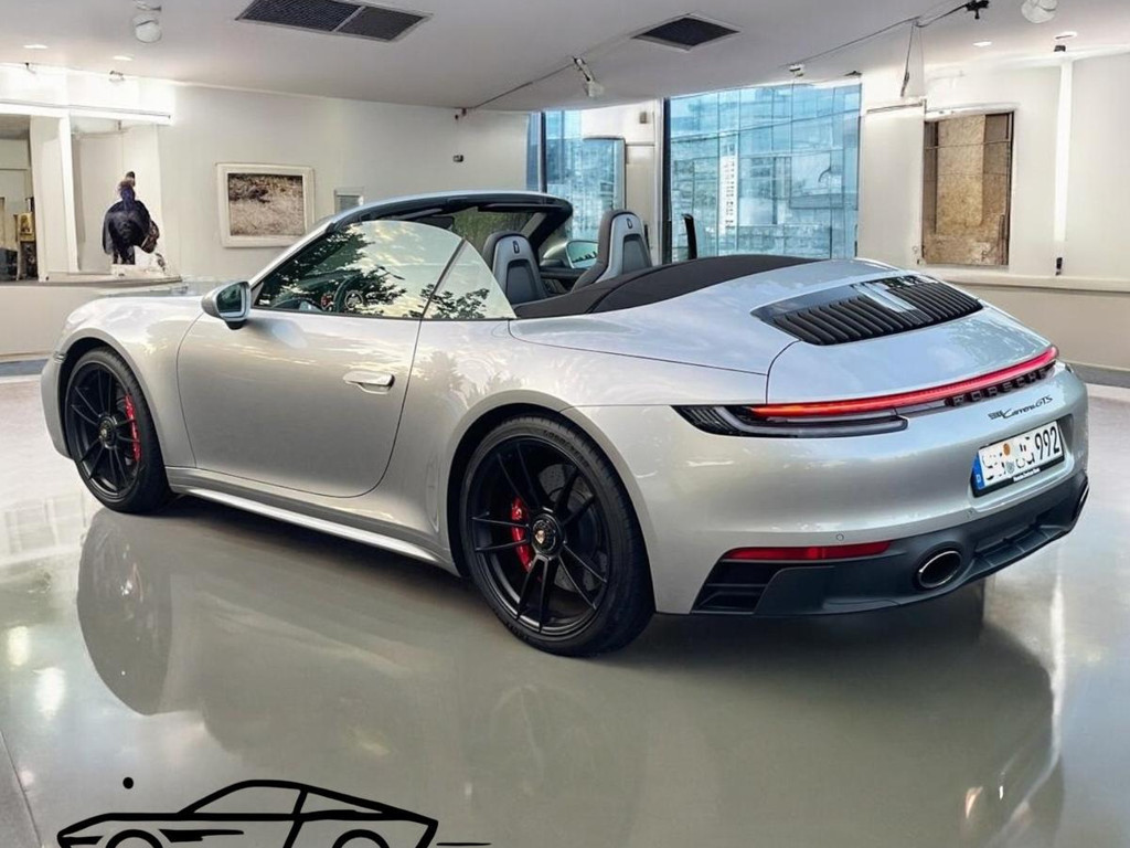 Porsche 992